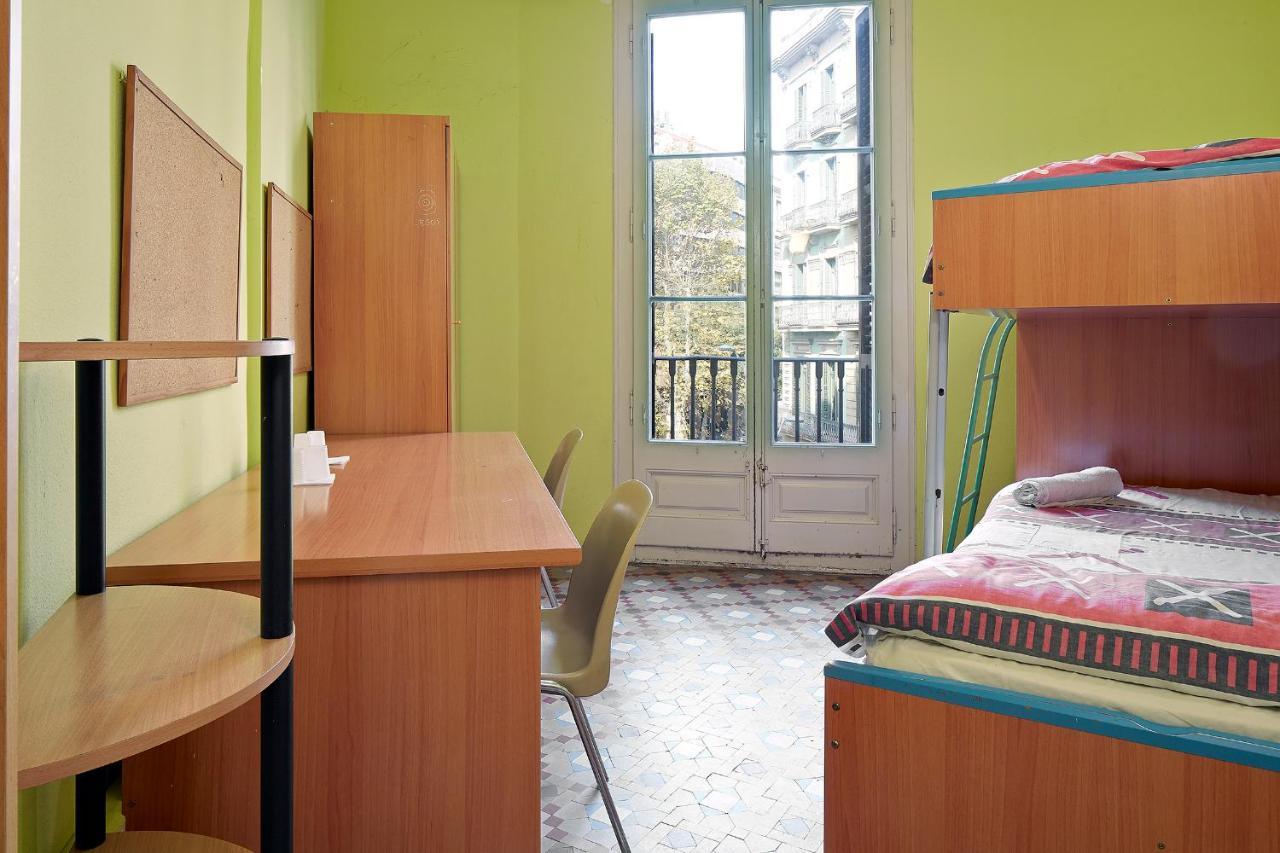 B&B Estudiantes Balmes Barcelona Luaran gambar