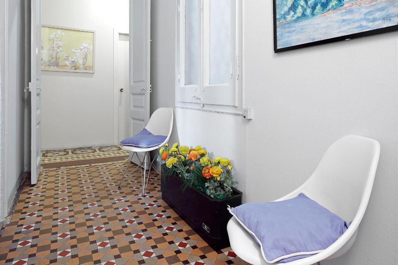 B&B Estudiantes Balmes Barcelona Luaran gambar