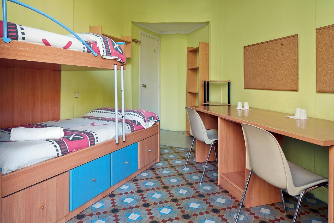 B&B Estudiantes Balmes Barcelona Luaran gambar