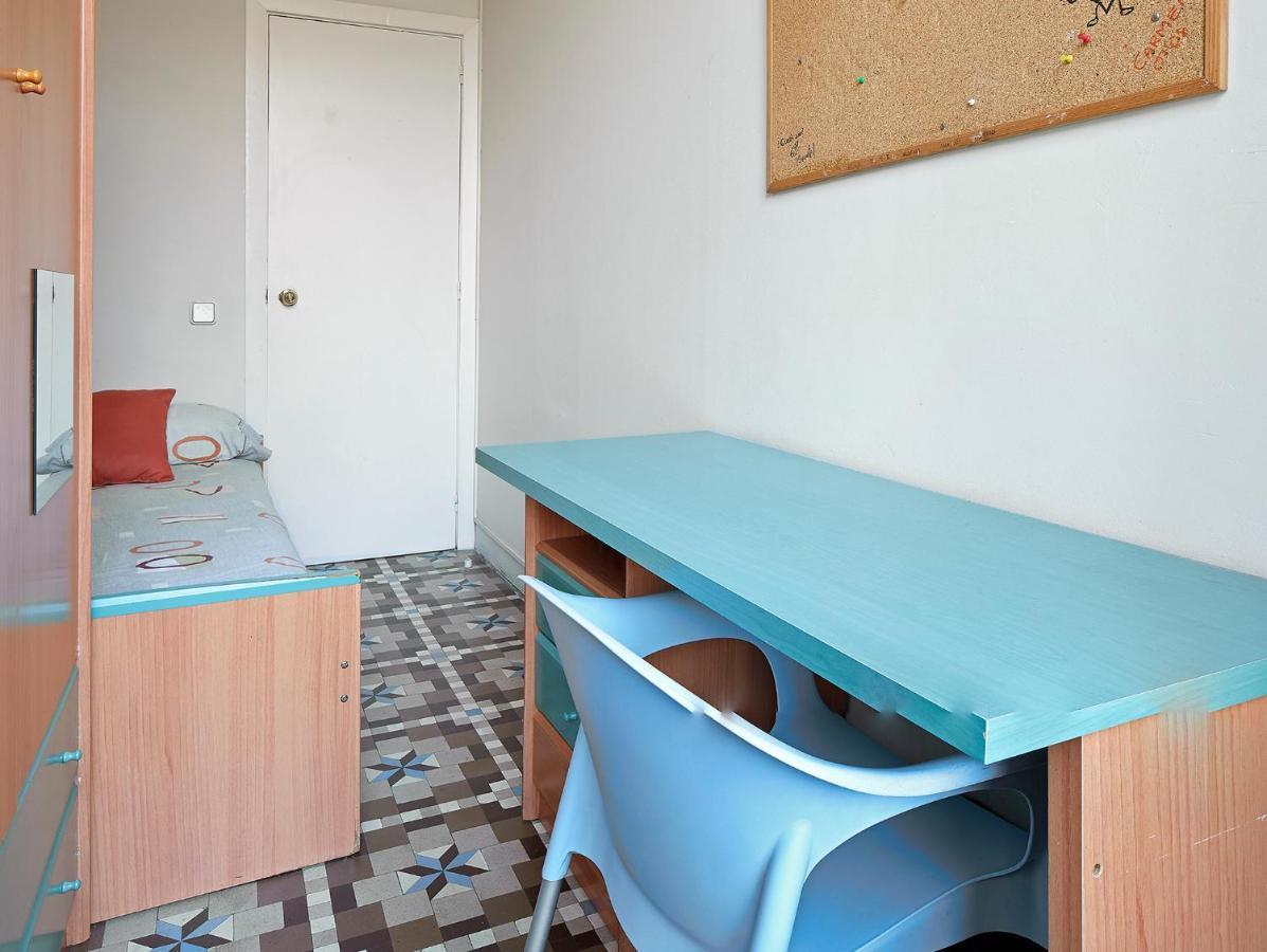 B&B Estudiantes Balmes Barcelona Luaran gambar