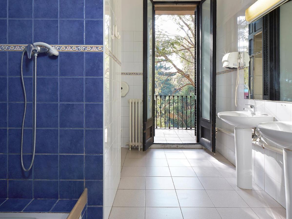 B&B Estudiantes Balmes Barcelona Luaran gambar