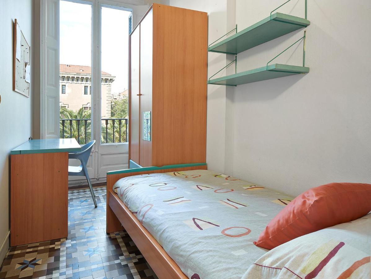 B&B Estudiantes Balmes Barcelona Luaran gambar